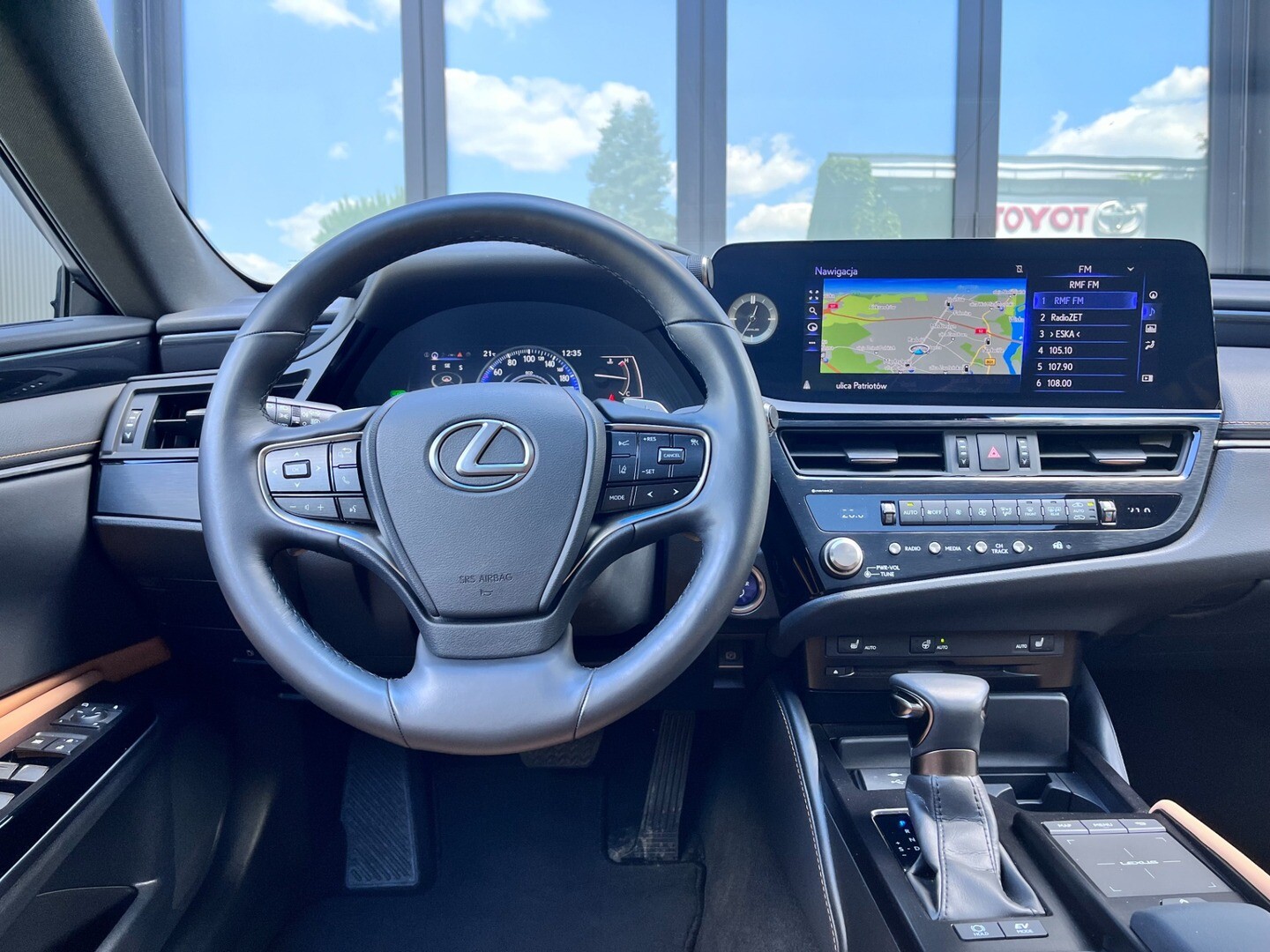 Lexus ES