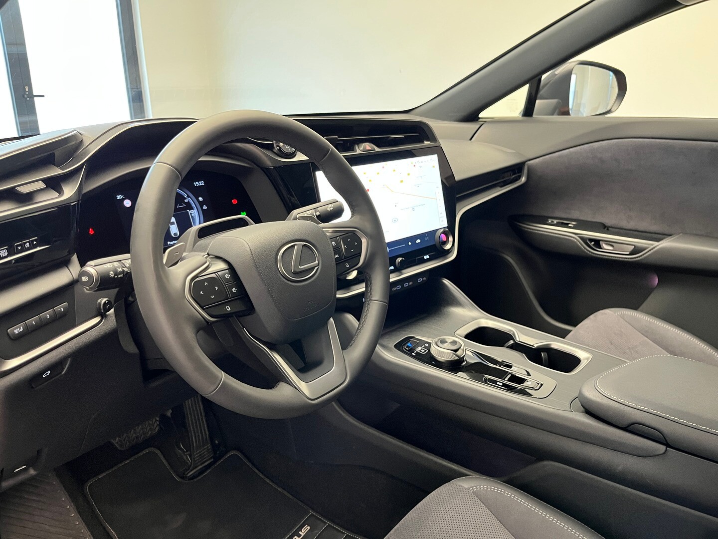 Lexus RZ