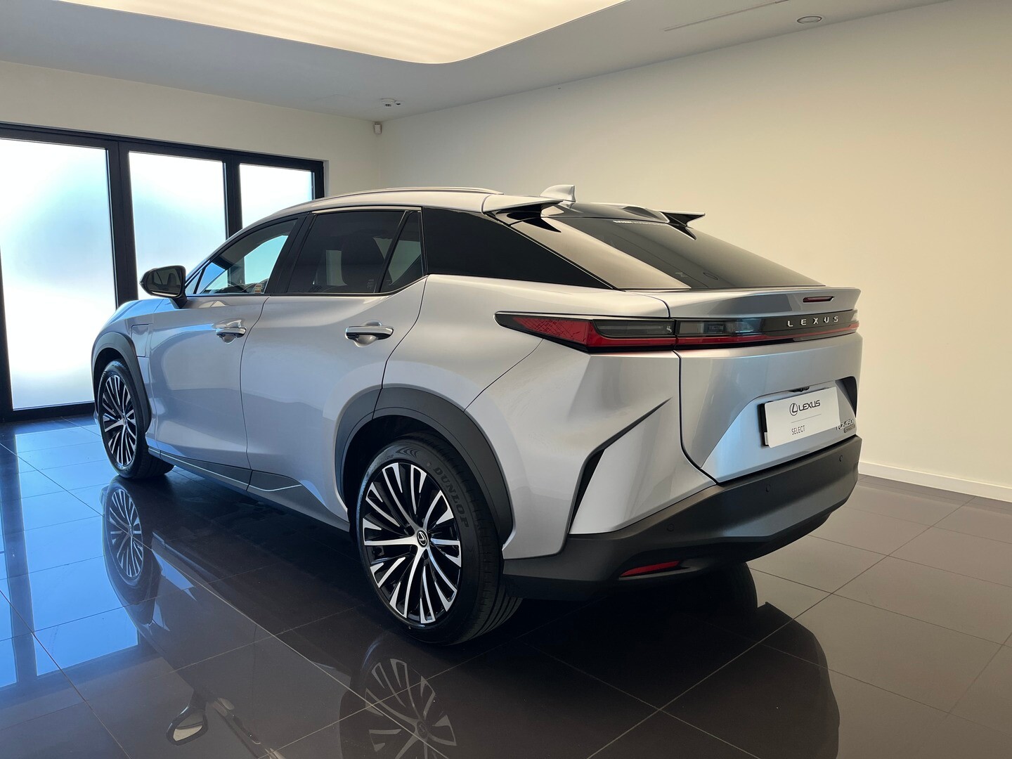 Lexus RZ