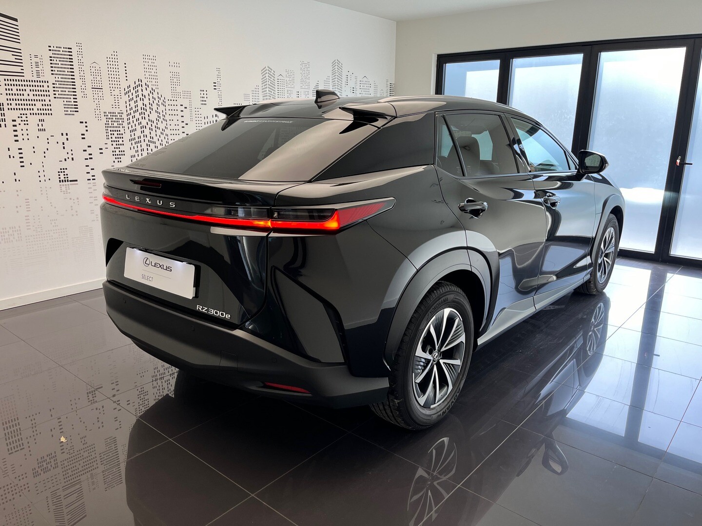 Lexus RZ