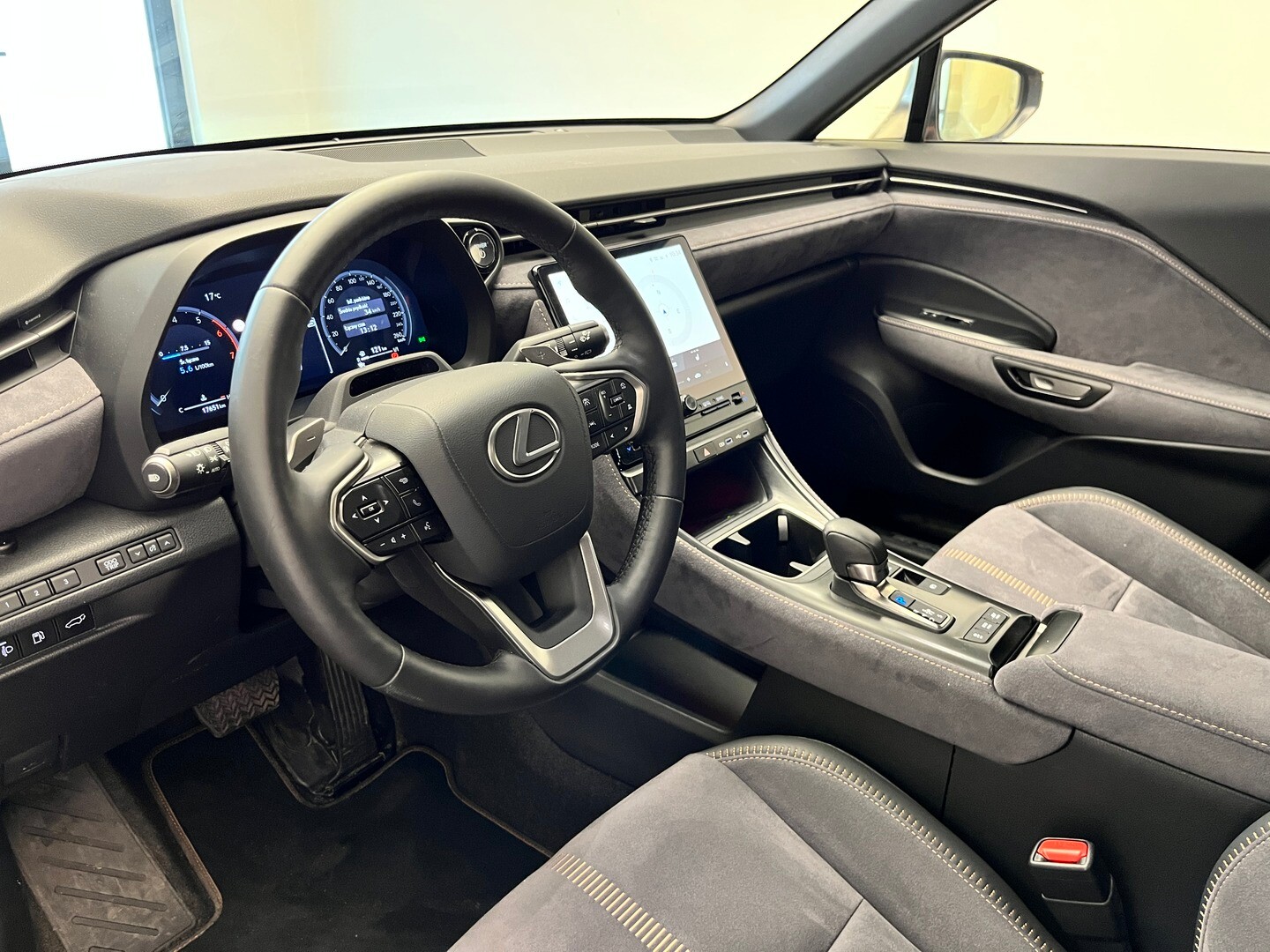 Lexus LBX