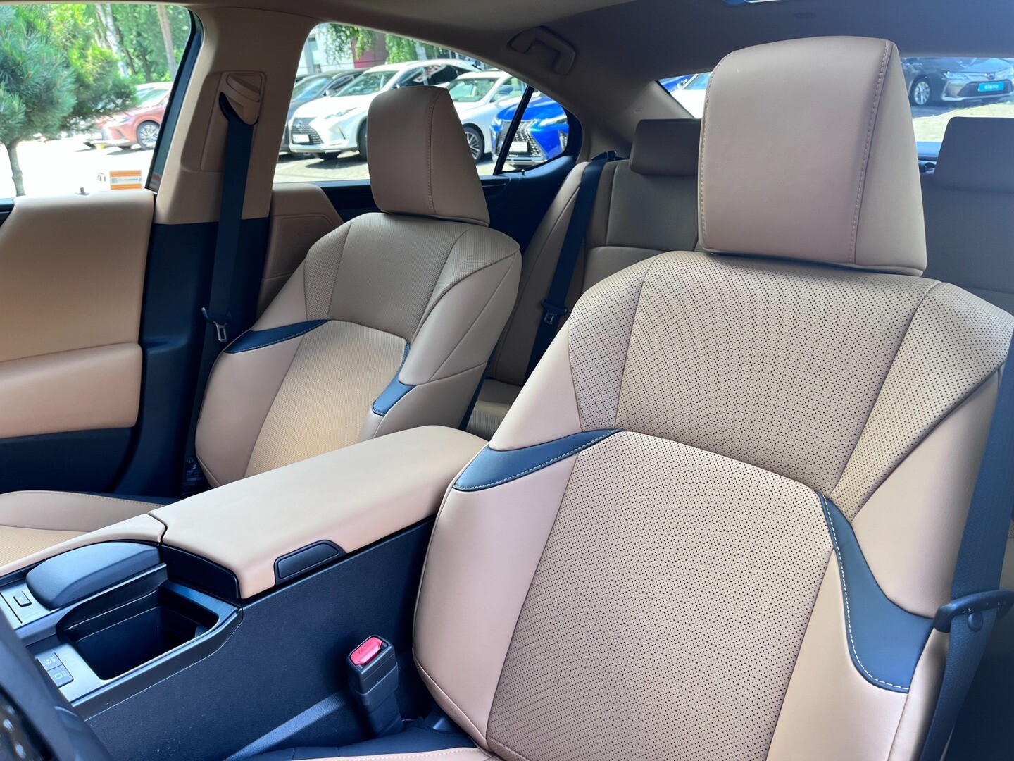 Lexus ES