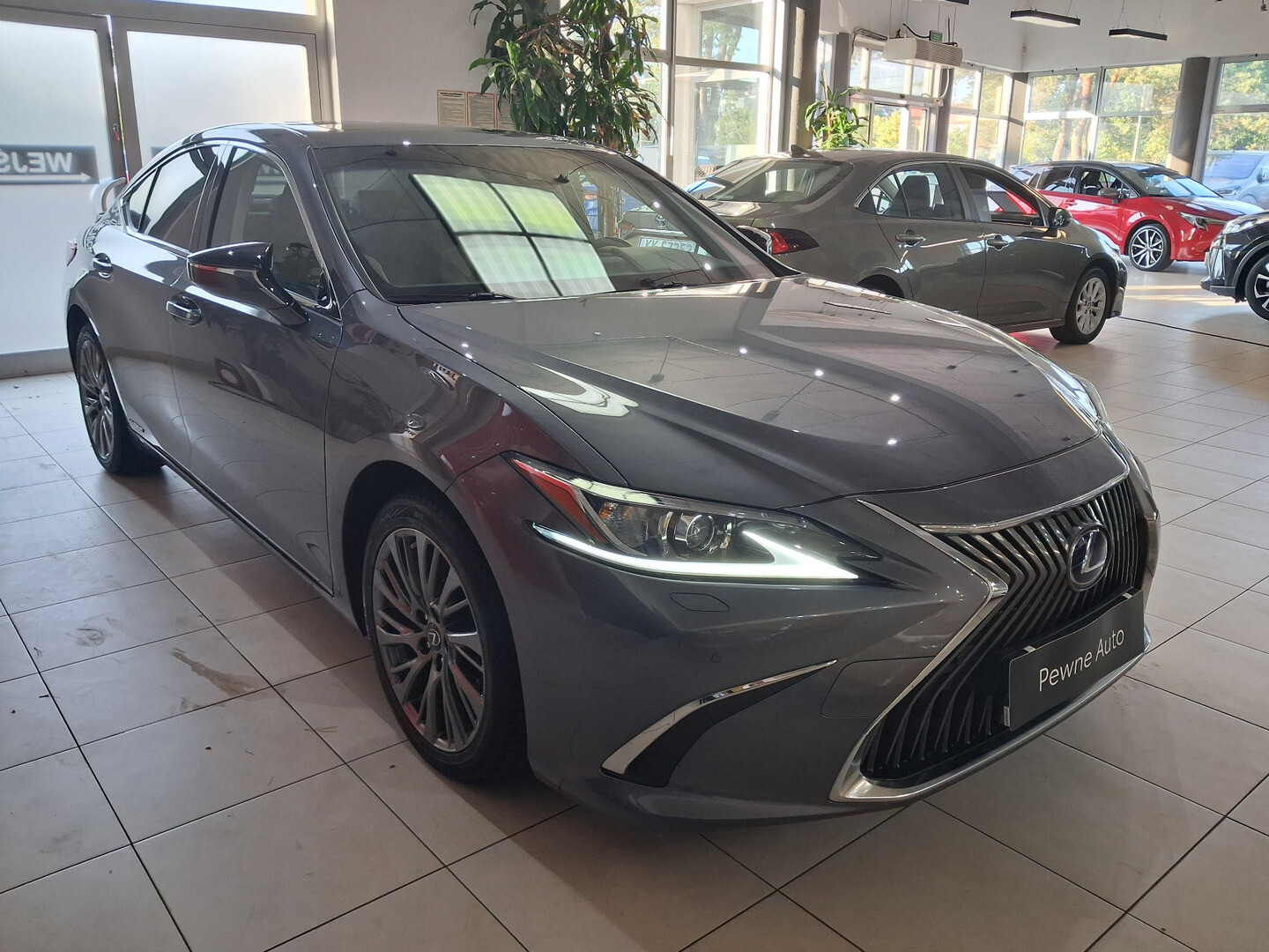 Lexus ES