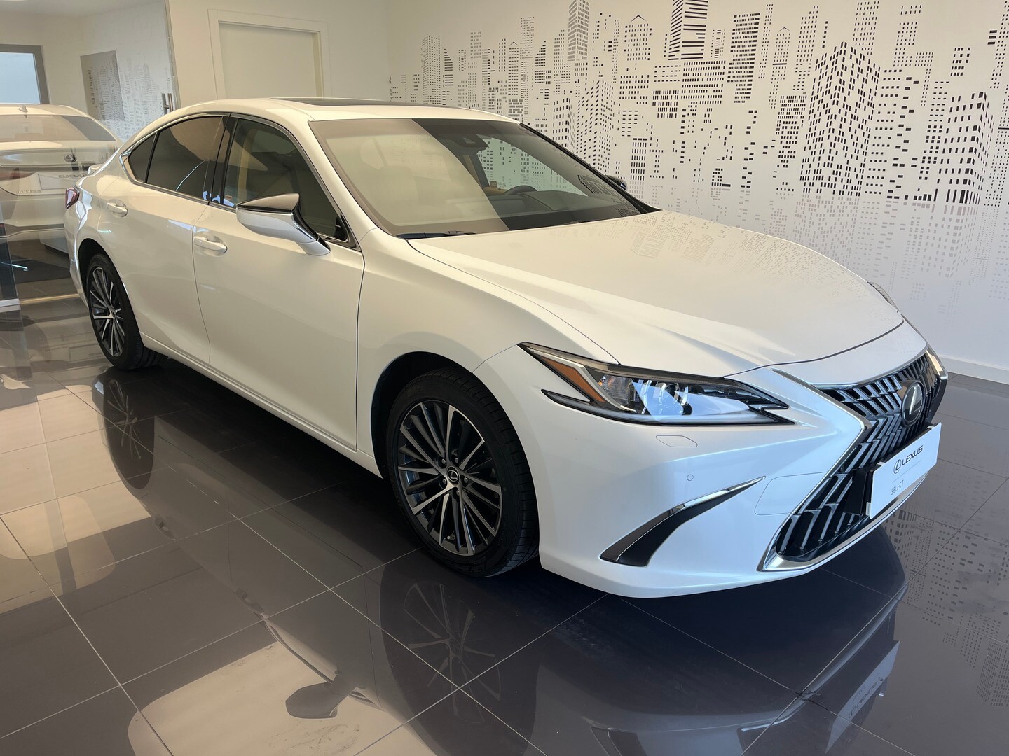 Lexus ES