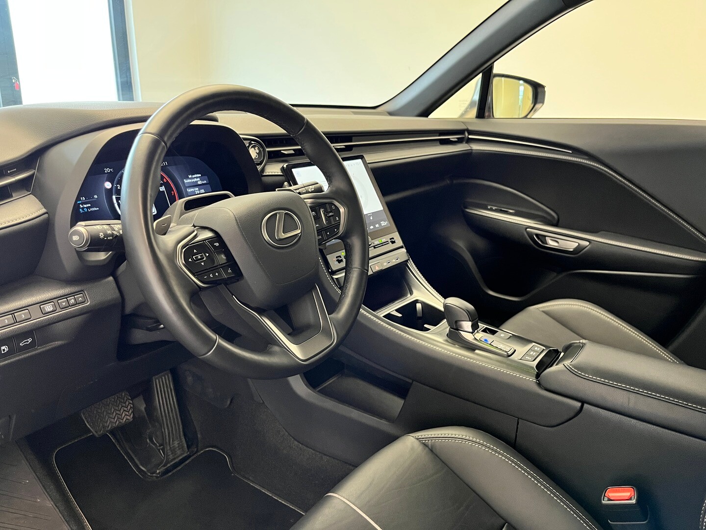 Lexus LBX