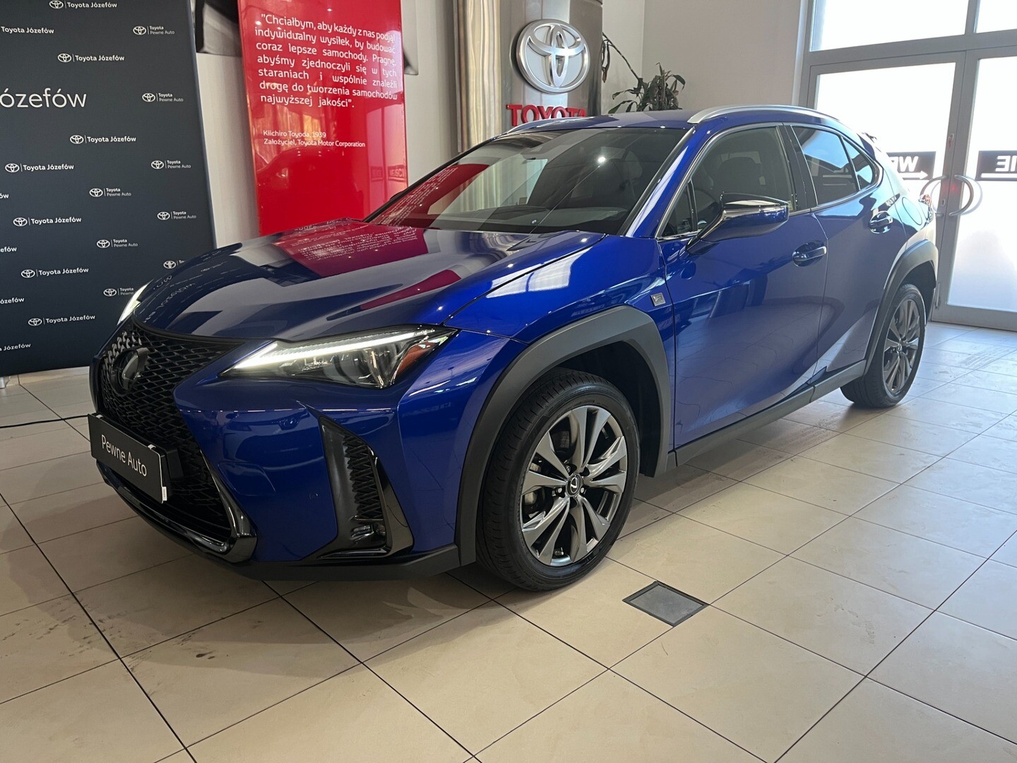 Lexus UX