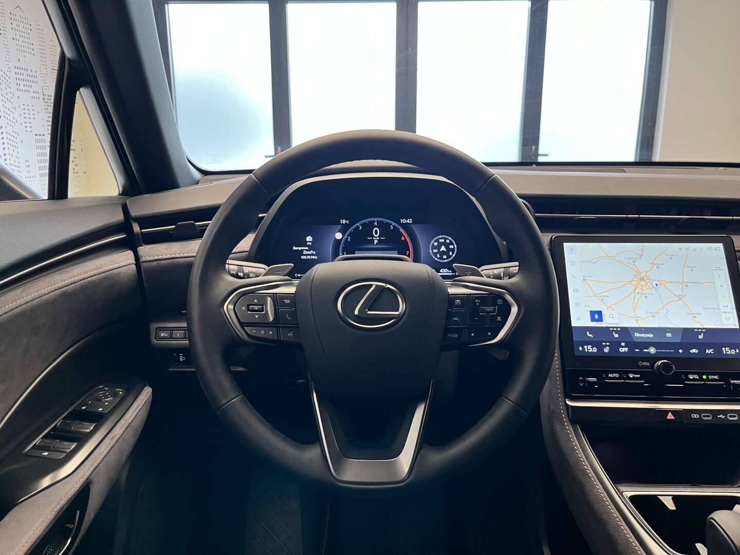 Lexus LBX