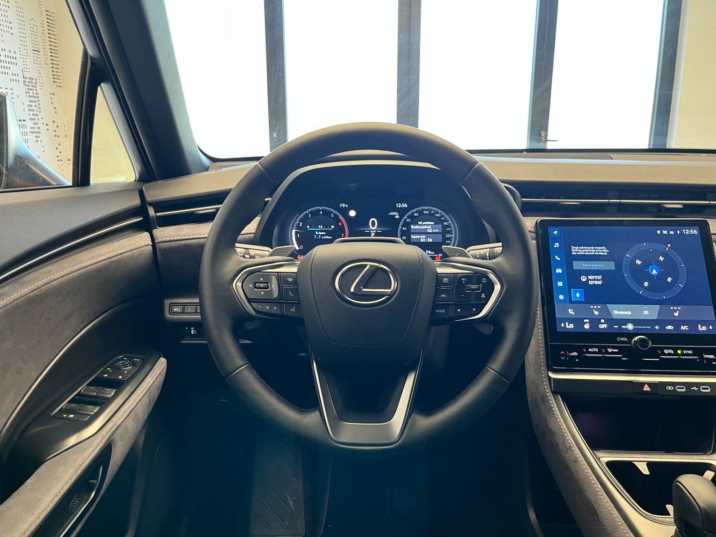 Lexus LBX