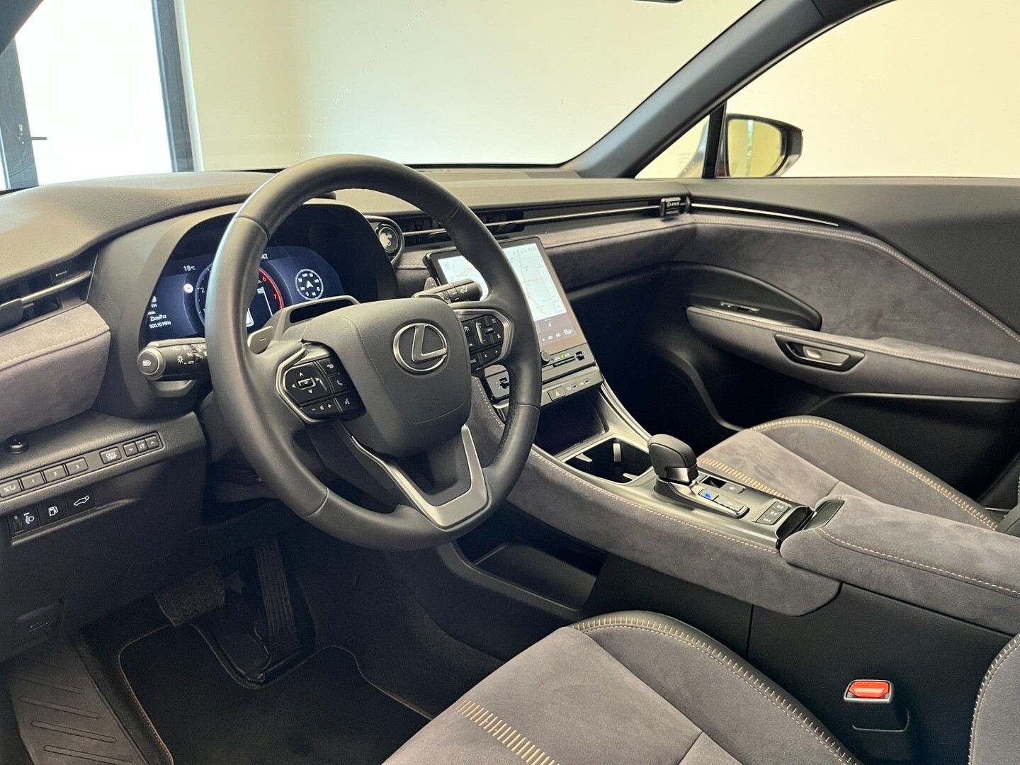 Lexus LBX